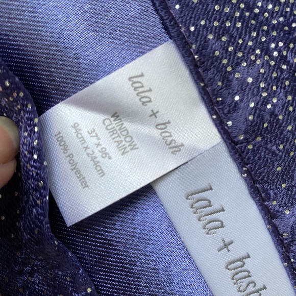 Sparkly, deep purple drapes - Picture 4 of 5